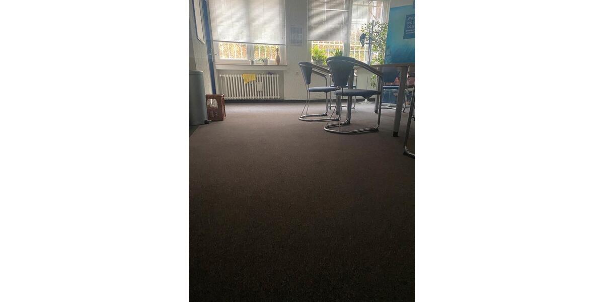 Erdgeschoßwohnung Solingen - 6 Zimmer, 130 m&sup2;, 1.250&euro; | Angebot:25874624