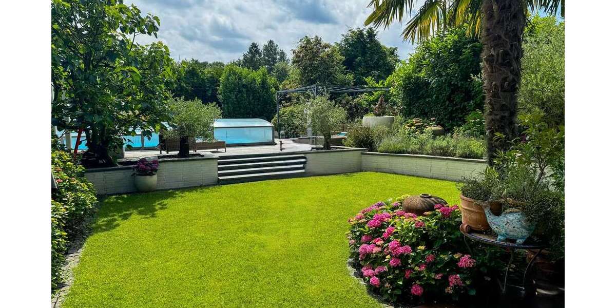 Einfamilienhaus Neuss Reuschenberg - 9 Zimmer, 390 m&sup2;, 1.750.000&euro; | Angebot:24559184