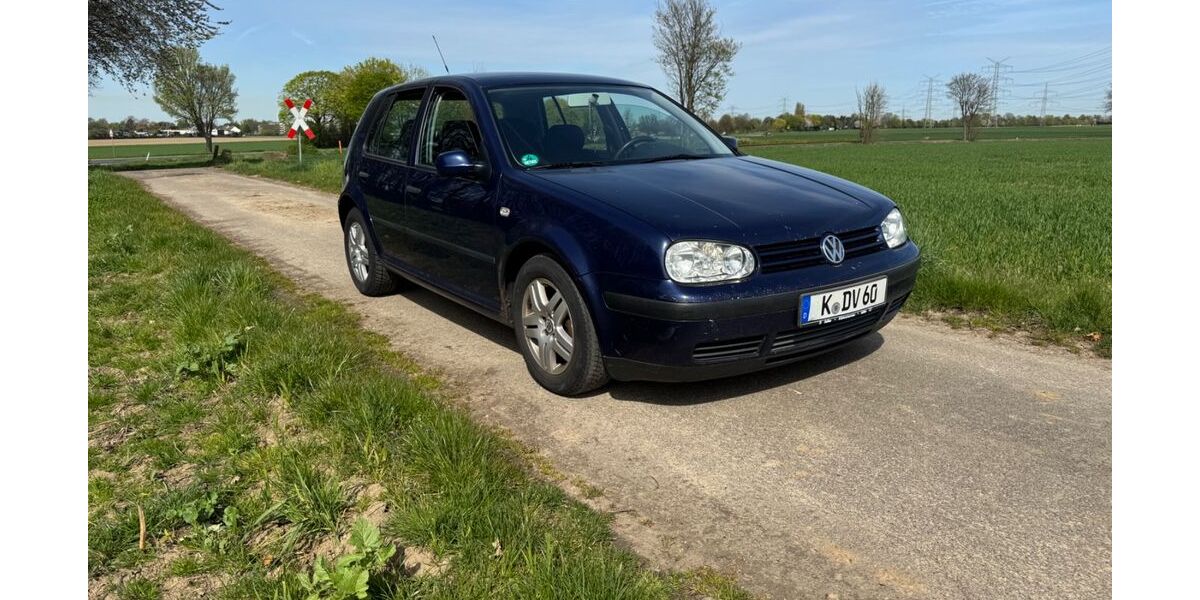 VW Golf 256.000 km 800 &euro; Köln 50769