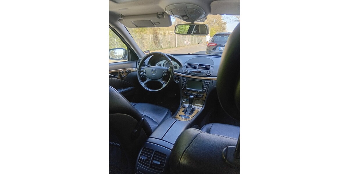 Mercedes-Benz E 280 Combi 4 Matic 271.788 km 3.400 &euro; Köln 50667