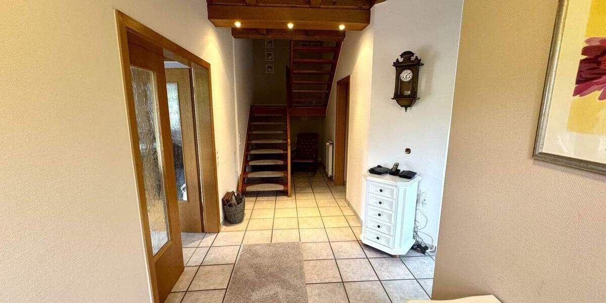 Mehrfamilienhaus, Wohnhaus Leverkusen Quettingen - 6 Zimmer, 191 m&sup2;, 599.000&euro; | Angebot:25844867