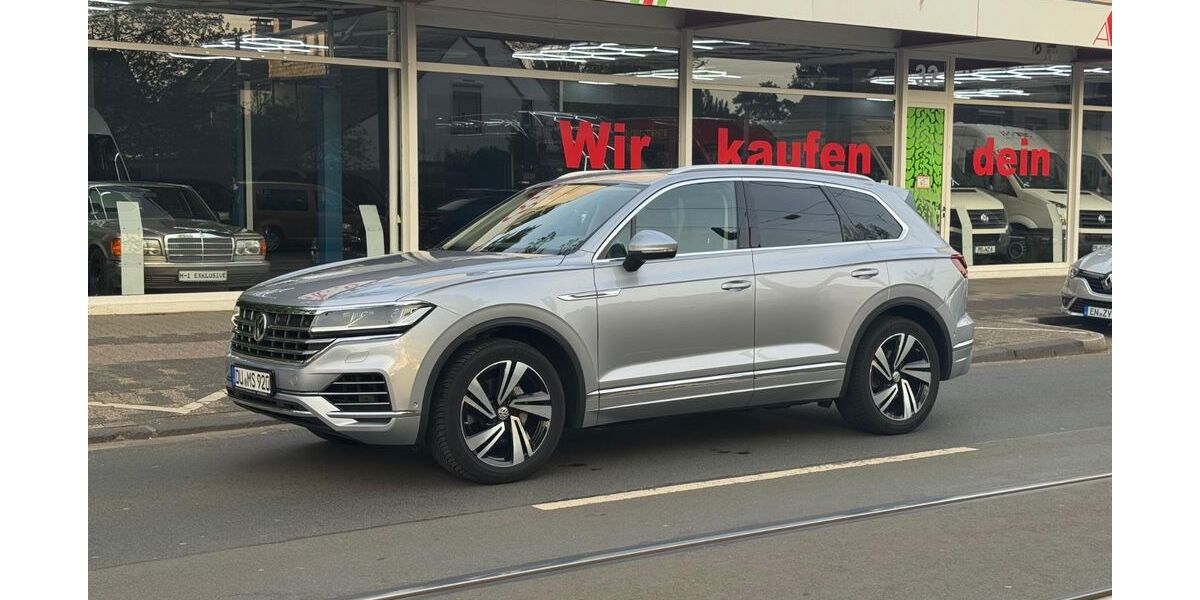 VW Touareg 169.800 km 28.888 &euro; Düsseldorf (Unterrath) 40468