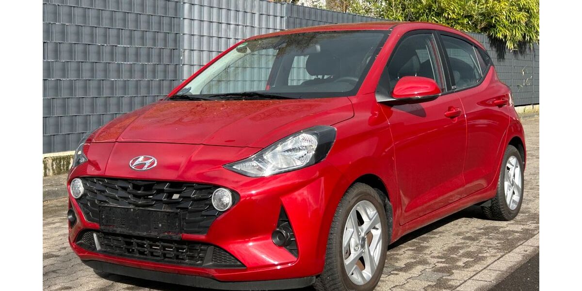 Hyundai i10 8.250 km 12.950 &euro; Solingen 42655