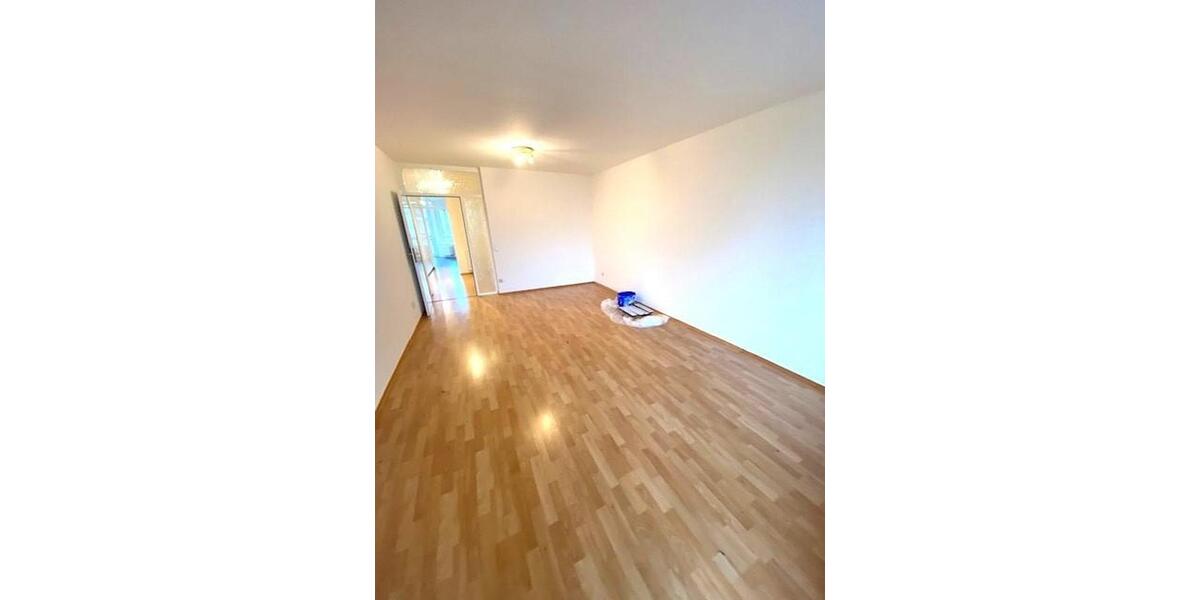 Etagenwohnung Düsseldorf Lörick - 2 Zimmer, 67 m&sup2;, 1.230&euro; | Angebot:26295365