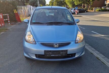 Honda Jazz 179.014 km 2.499 &euro; Düsseldorf 40549