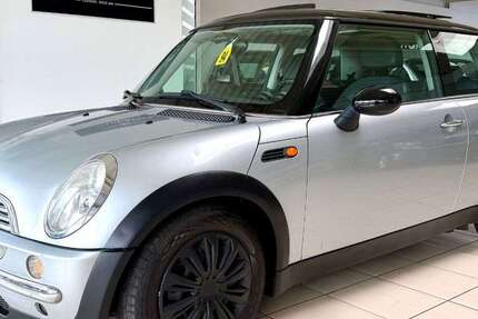 Mini Cooper 150.494 km 4.990 &euro; Köln 51067
