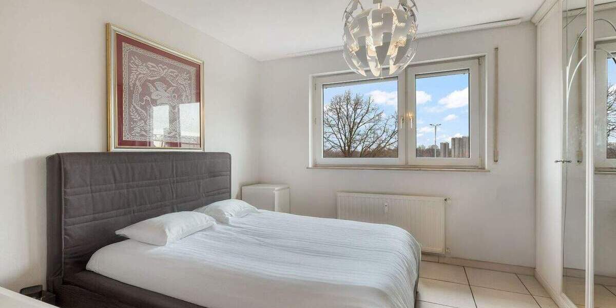 Etagenwohnung Köln Niehl - 3 Zimmer, 83 m&sup2;, 349.000&euro; | Angebot:25686961