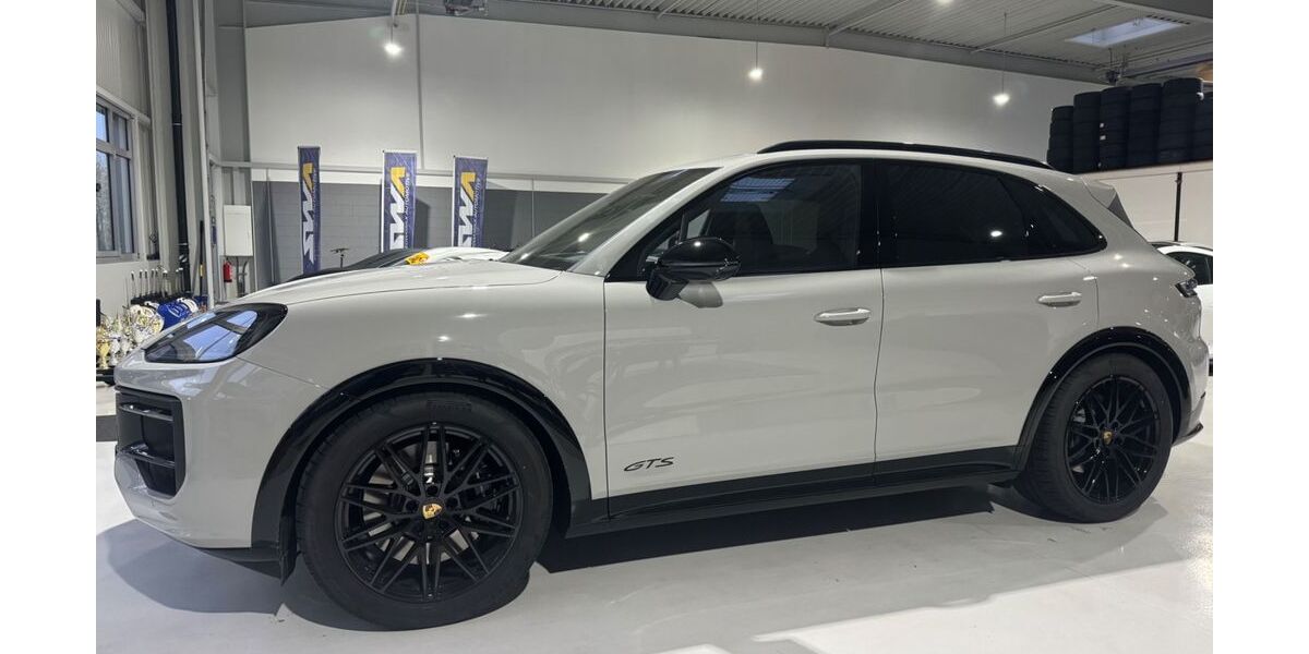 Porsche Cayenne 39.233 km 129.900 &euro; Solingen 42653