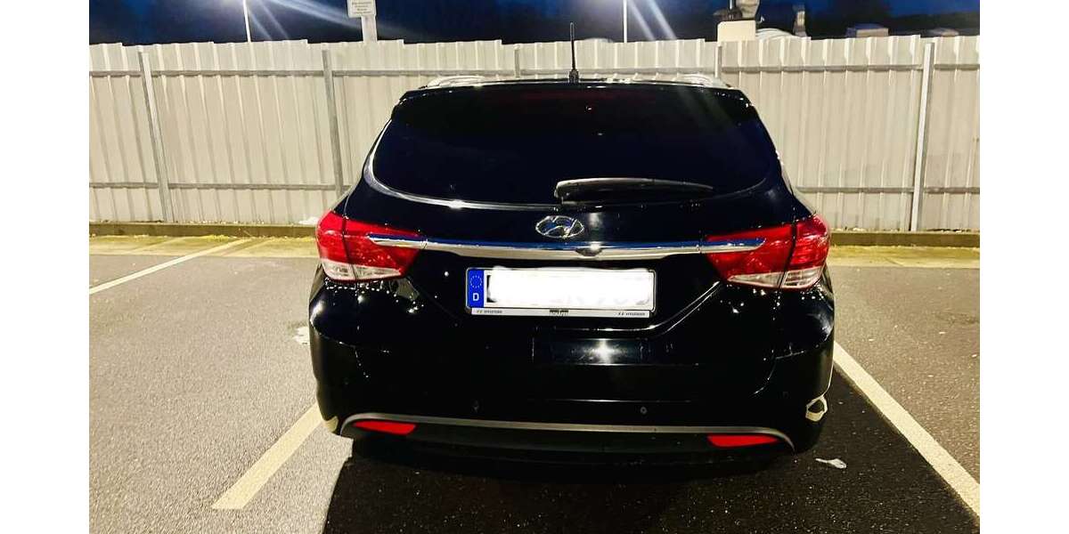 Hyundai i40 231.000 km 6.200 &euro; wuppertal oberbarmen 42389