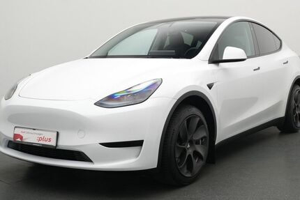 Tesla Model Y 54.856 km 30.988 &euro; Leverkusen 51373