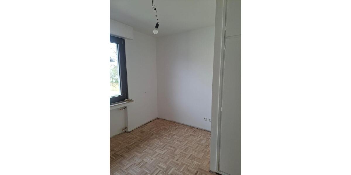 Etagenwohnung Mülheim an der Ruhr Broich - 3.5 Zimmer, 83 m&sup2;, 1.400&euro; | Angebot:25956687