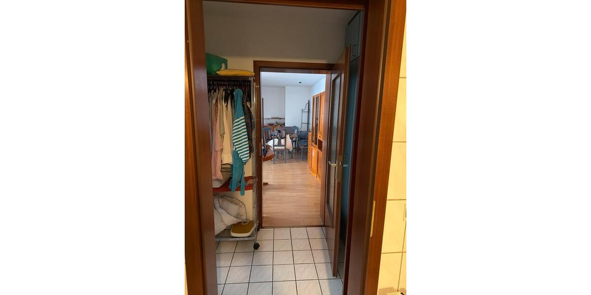 Etagenwohnung Neuss Holzheim - 3 Zimmer, 82 m&sup2;, 240.000&euro; | Angebot:26827318