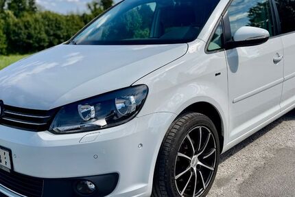 VW Touran 130.600 km 9.800 &euro; Velbert 42553