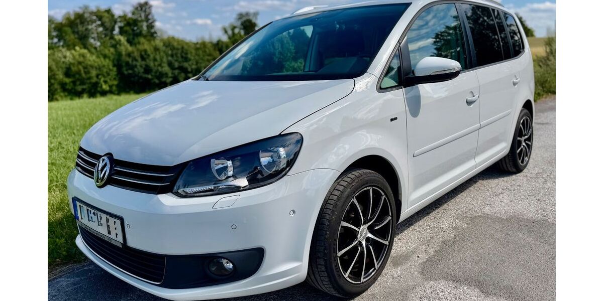 VW Touran 130.600 km 9.800 &euro; Velbert 42553