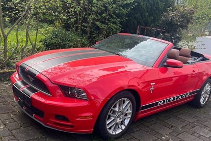 Ford Mustang 137.000 km 13.900 &euro; Wuppertal 42287