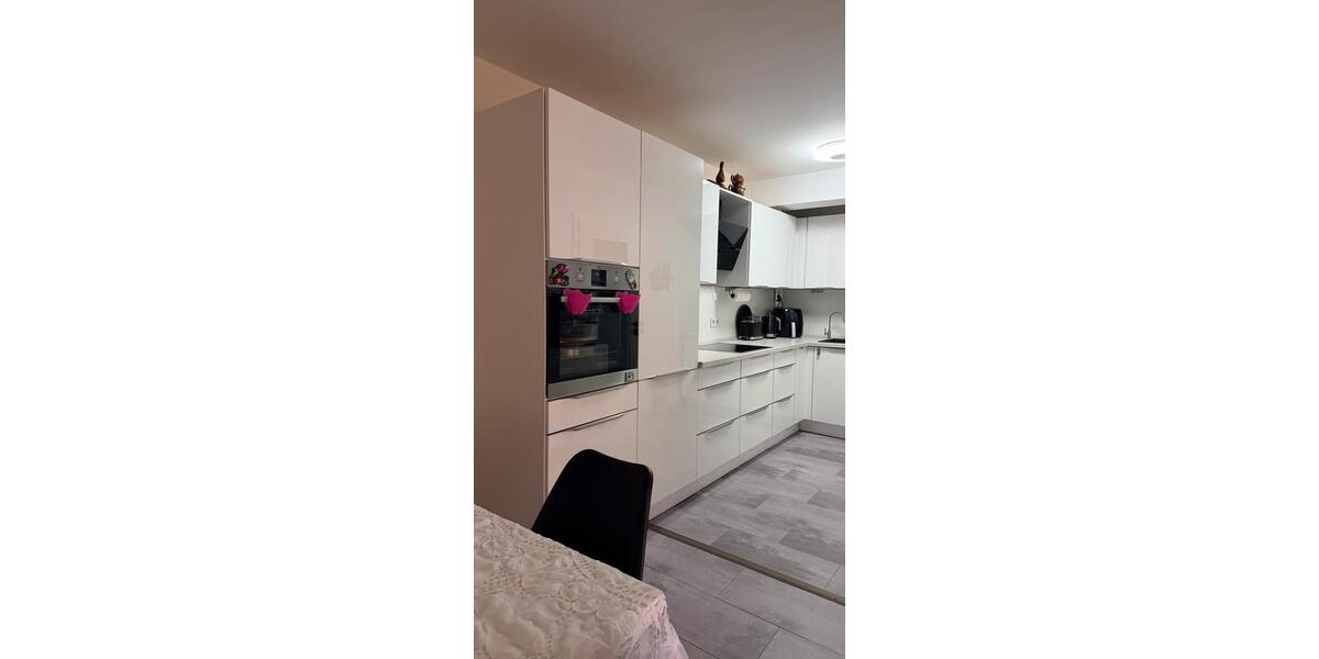 Hochparterre Köln Kalk - 4 Zimmer, 84 m&sup2;, 345.000&euro; | Angebot:26173320