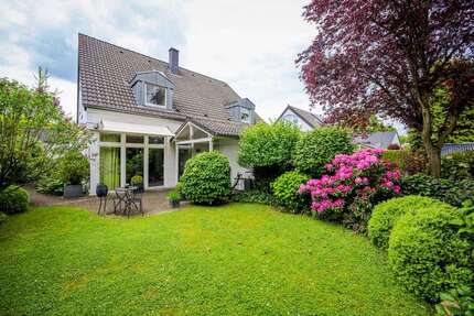 Haus Neuss Furth-Mitte - 5 Zimmer, 152 m&sup2;, 699.000&euro; | Angebot:26762345
