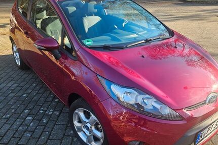 Ford Fiesta 70.496 km 4.899 &euro; Leverkusen 51381