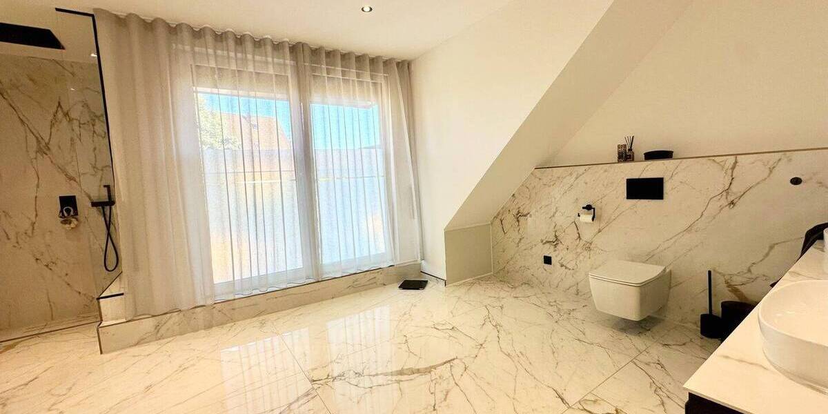 Einfamilienhaus Solingen / Wald Wald - 8 Zimmer, 323 m&sup2;, 1.190.000&euro; | Angebot:26043666