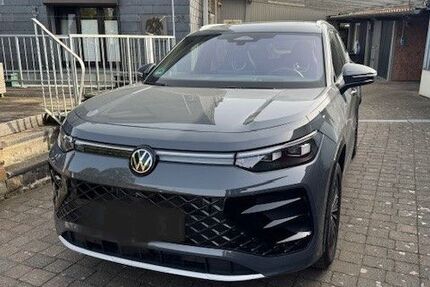 VW Tayron 13.500 km 50.159 &euro; Korschenbroich 41352