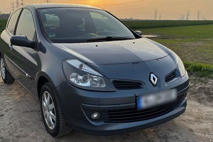 Renault Clio 176.500 km 1.790 &euro; Köln 50825