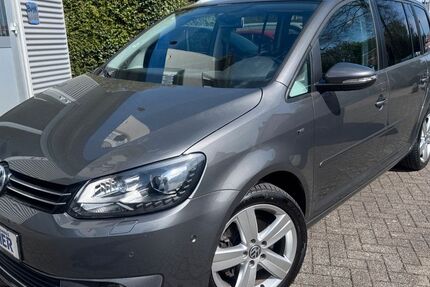 VW Touran 131.000 km 14.700 &euro; Bergisch-Gladbach 51469