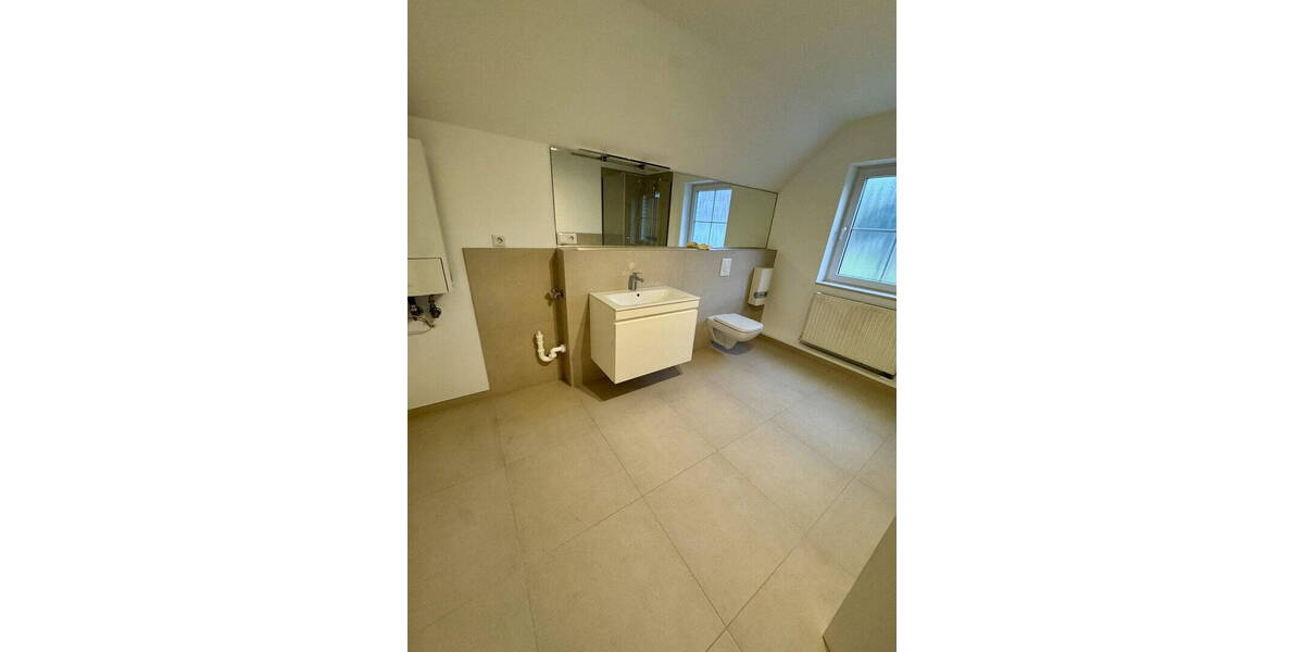 Etagenwohnung Düsseldorf Kaiserswerth - 2 Zimmer, 75 m&sup2;, 1.695&euro; | Angebot:26790492