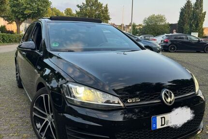 VW Golf 137.500 km 15.300 &euro; Düsseldorf 40597