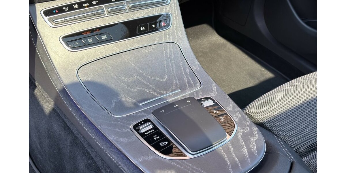 Mercedes-Benz E 300 de AMG MBUX Burm Pano 360° AHK MB100 65.161 km 31.900 &euro; Wuppertal 42327