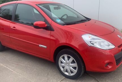Renault Clio 94.743 km 5.395 &euro; Köln 51107