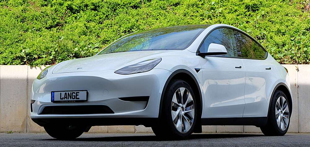Tesla Model Y 52.046 km 39.980 &euro; Köln 50996