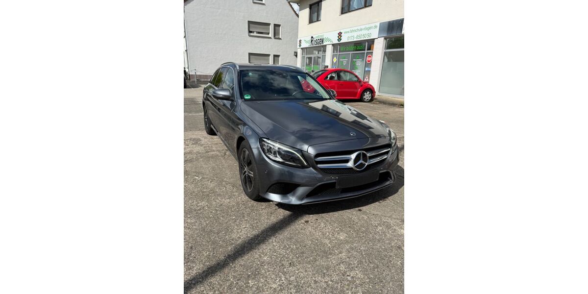 Mercedes-Benz C 220 196.900 km 16.900 &euro; Köln 51145