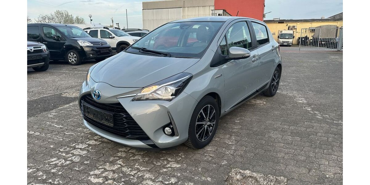 Toyota Yaris 95.000 km 11.490 &euro; Neuss 41469