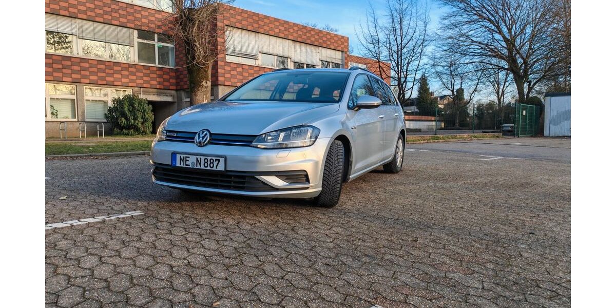 VW Golf 132.000 km 9.200 &euro; Heiligenhaus 42579
