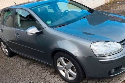 VW Golf 212.000 km 3.000 &euro; Köln 50735