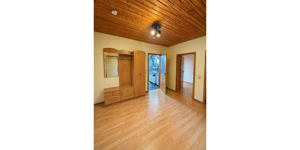 Etagenwohnung Frechen - 3 Zimmer, 80 m&sup2;, 1.100&euro; | Angebot:26274680