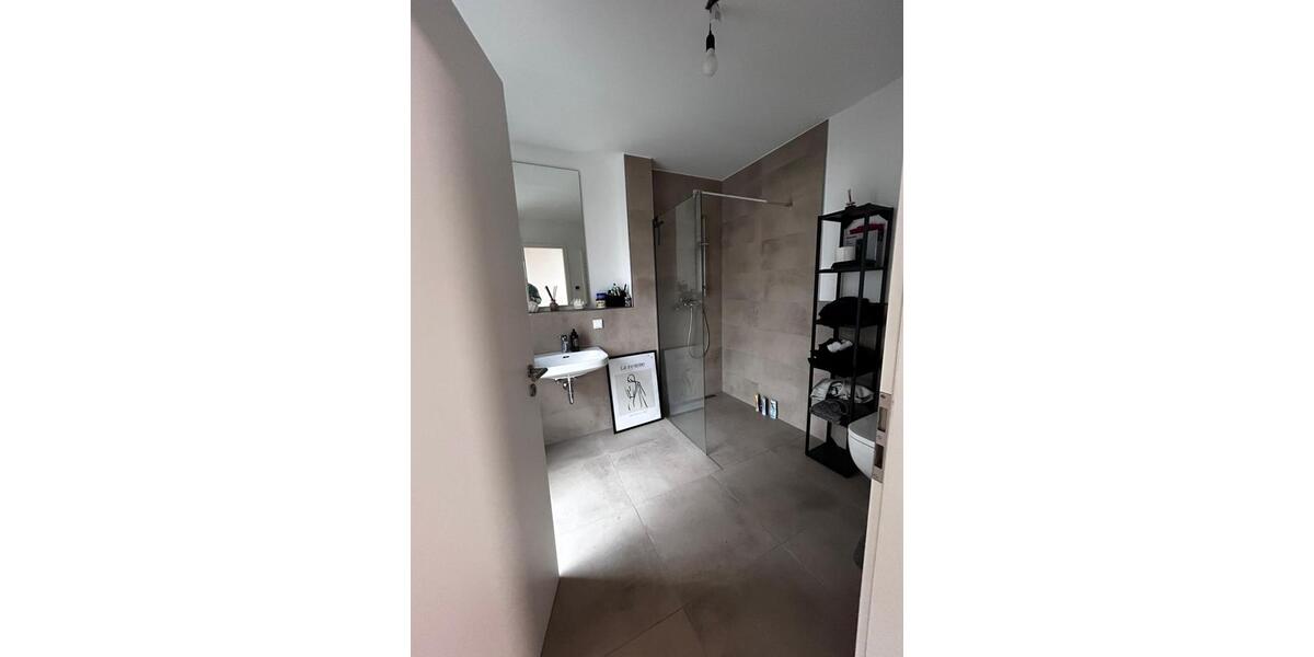 Etagenwohnung Bergisch Gladbach - 3 Zimmer, 95 m&sup2;, 1.450&euro; | Angebot:24119005