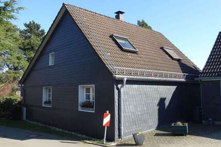 Haus Wermelskirchen - 4 Zimmer, 140 m&sup2;, 295.000&euro; | Angebot:26096228