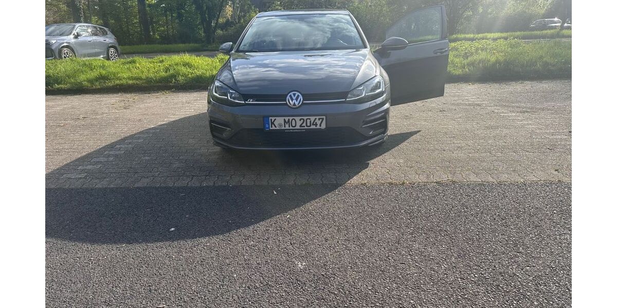 VW Golf 120.000 km 14.600 &euro; Köln 51069