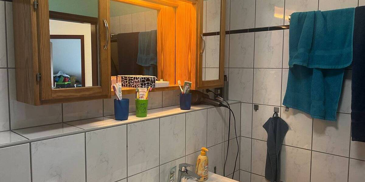 Etagenwohnung Neuss Grimlinghausen - 3 Zimmer, 77 m&sup2;, 890&euro; | Angebot:26834251