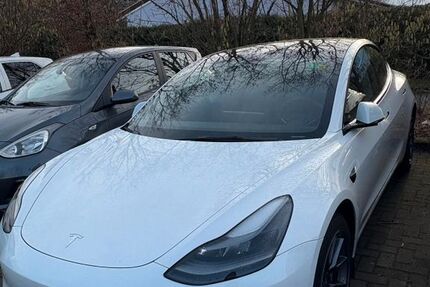 Tesla Model 3 94.972 km 25.000 &euro; Köln 50765