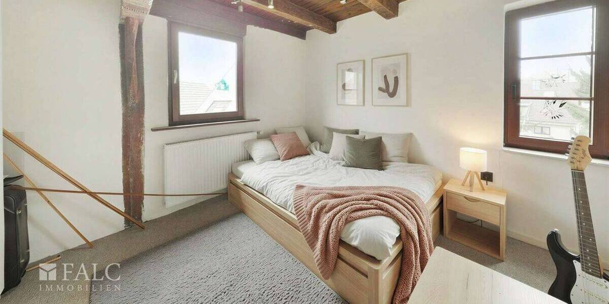 Mehrfamilienhaus, Wohnhaus Solingen Solingen-Mitte - 6 Zimmer, 180 m&sup2;, 349.000&euro; | Angebot:26259127