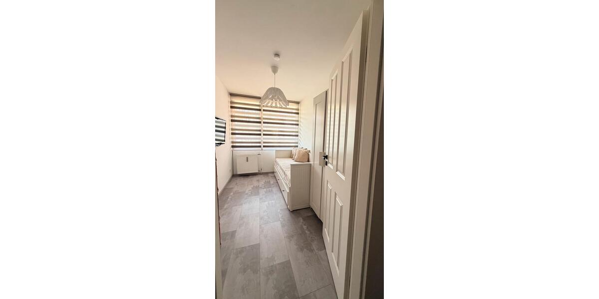 Hochparterre Köln Kalk - 4 Zimmer, 84 m&sup2;, 345.000&euro; | Angebot:26173320