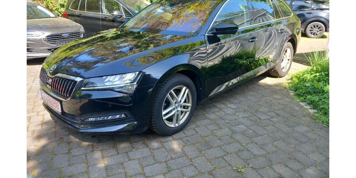 Skoda Superb 146.000 km 18.990 &euro; Leichlingen 42799