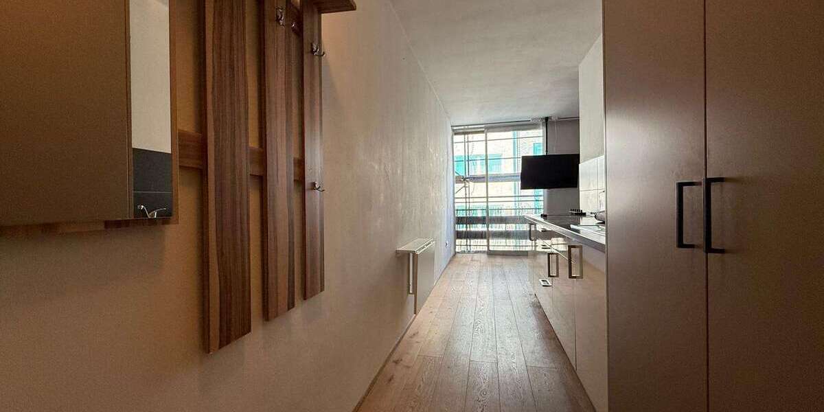 Etagenwohnung Düsseldorf Unterbilk - 1 Zimmer, 33 m&sup2;, 725&euro; | Angebot:25271452