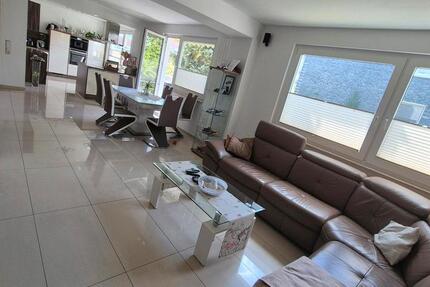 Wohnung Wuppertal Gemarkung Langerfeld - 4 Zimmer, 135 m&sup2;, 270.000&euro; | Angebot:26323377