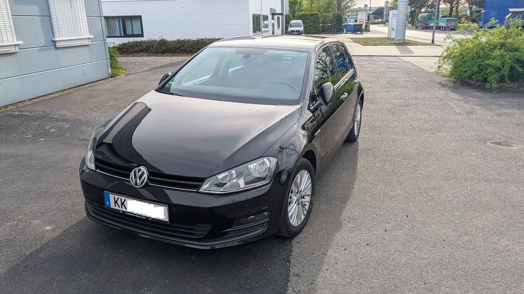 VW Golf 207.682 km 8.900 &euro; Willich 47877