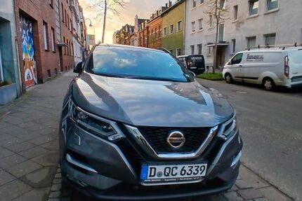 Nissan Qashqai 65.000 km 13.900 &euro; Düsseldorf 40625