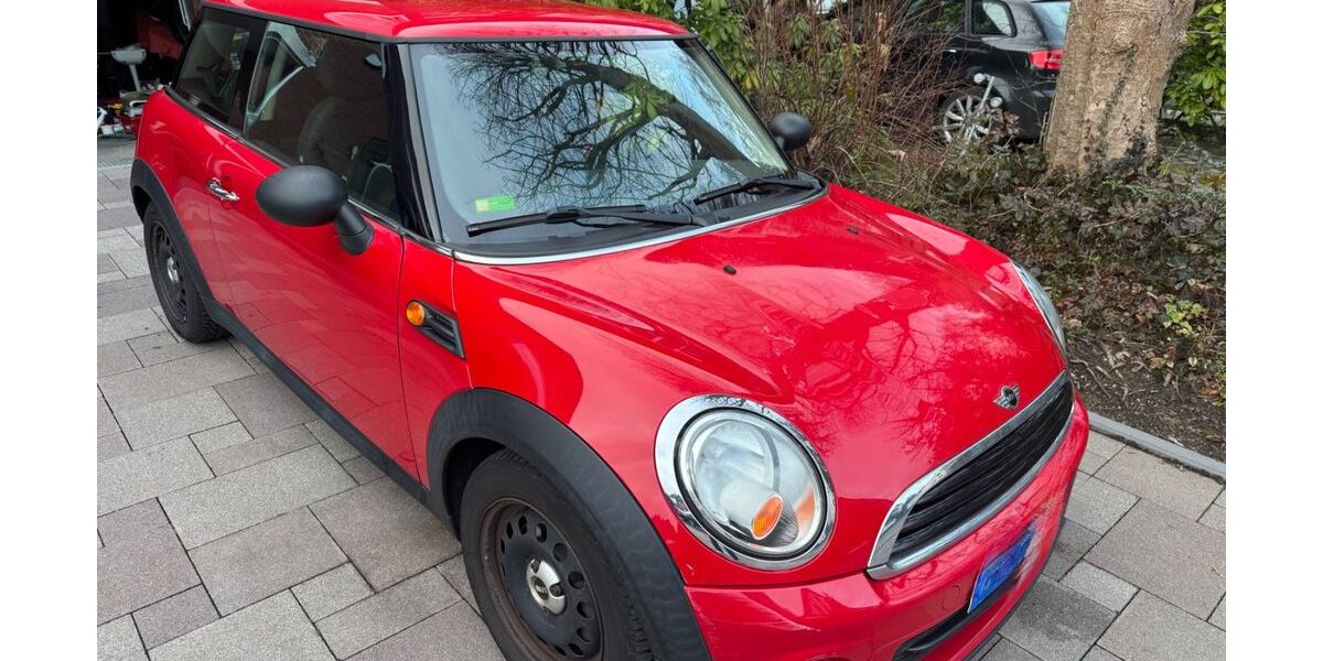 Mini ONE 153.000 km 3.299 &euro; Köln 51069