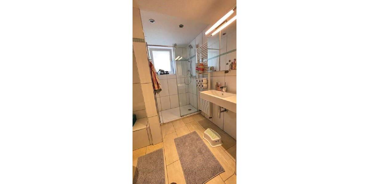 Etagenwohnung Leverkusen Wiesdorf - 5 Zimmer, 180 m&sup2;, 530.000&euro; | Angebot:25686189